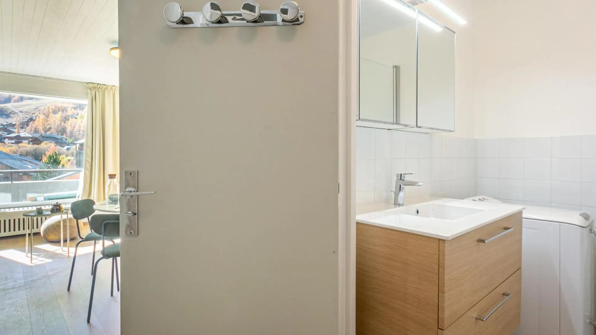 Studio Cosy Pour 4 Avec Balcon Et Wifi A Val-D'Isere - Fr-1-694-364